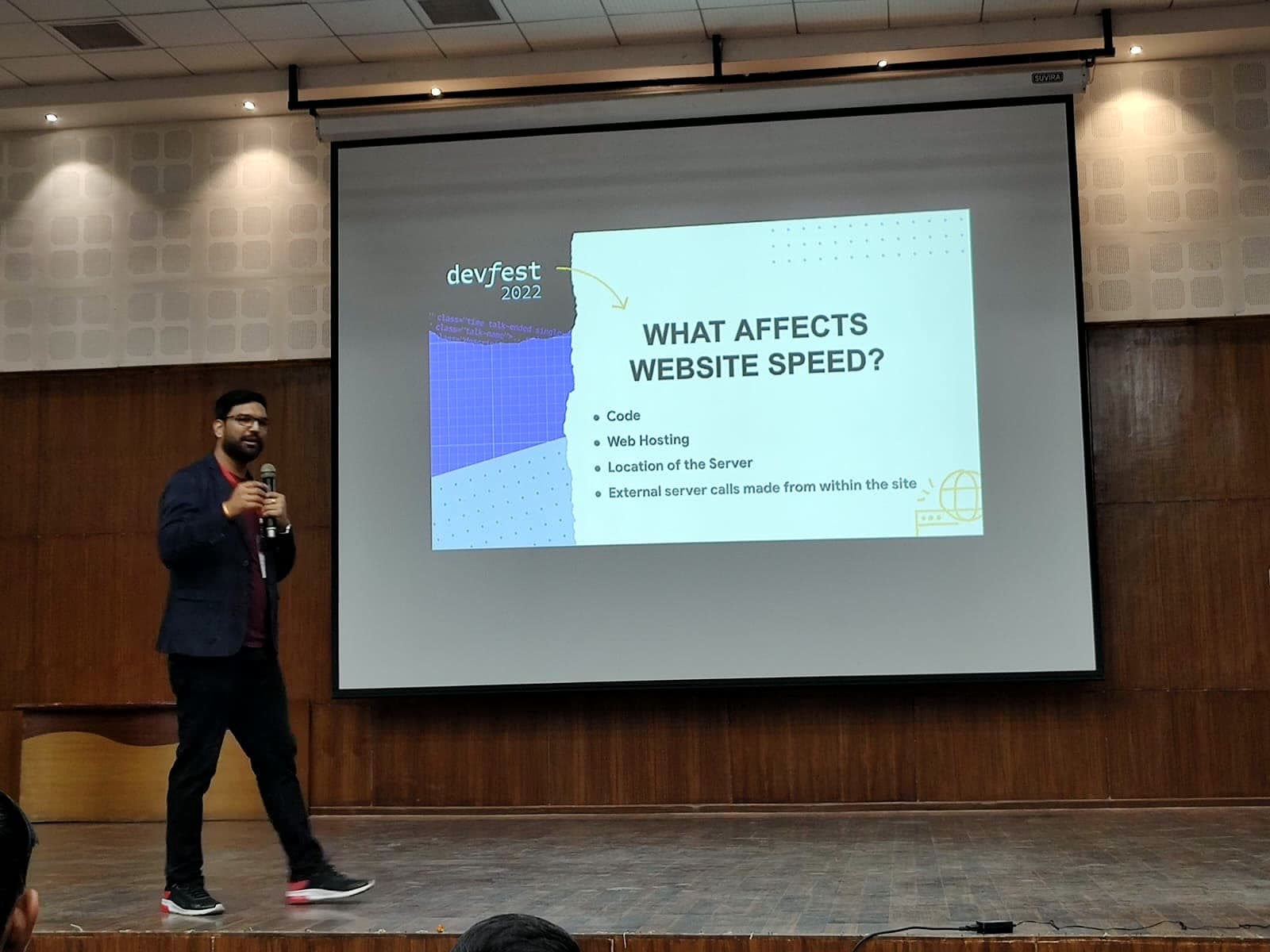 Speaker session on website speed and developer tools at DevFest Bhopal 2022